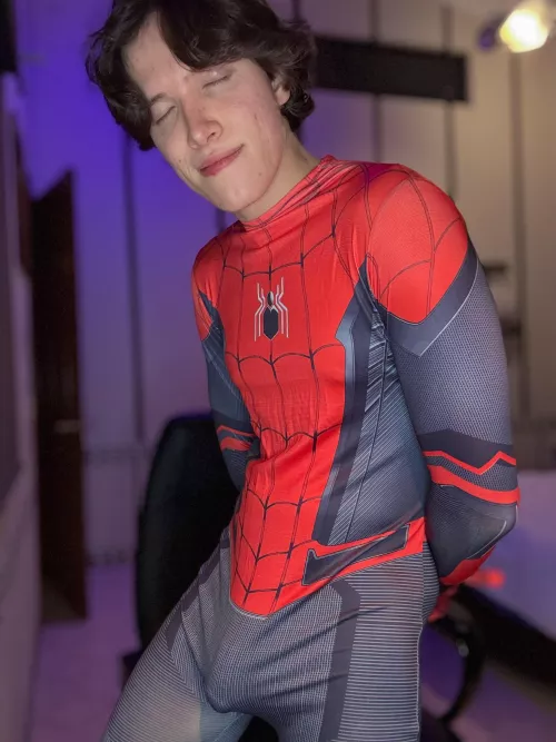 This year I’m Spiderman, wanna see me shoot my spider web? 