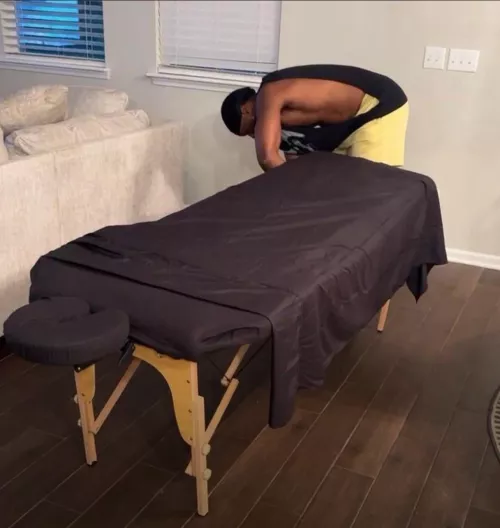 Traveling Erotic Massage Therapist 