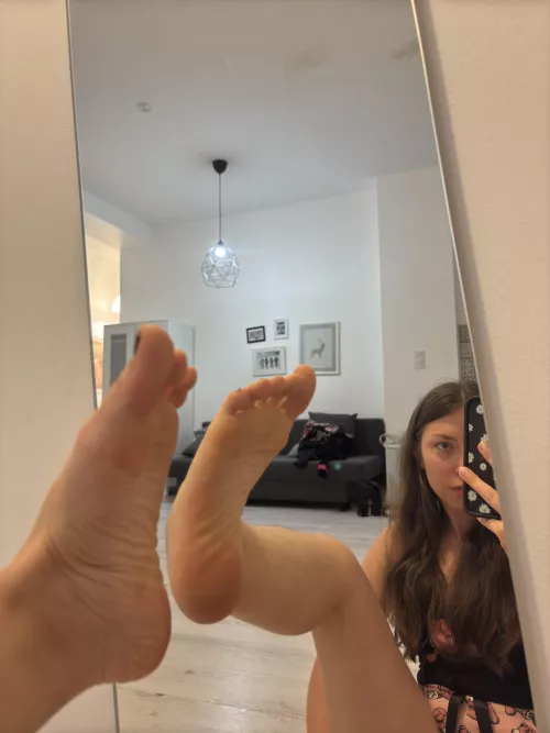 Tribute and feel the weight of my power over you 😈