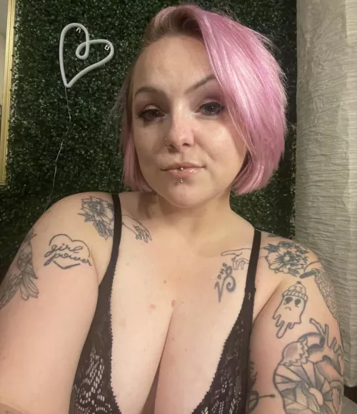 Upvote and I’ll send you the topless one