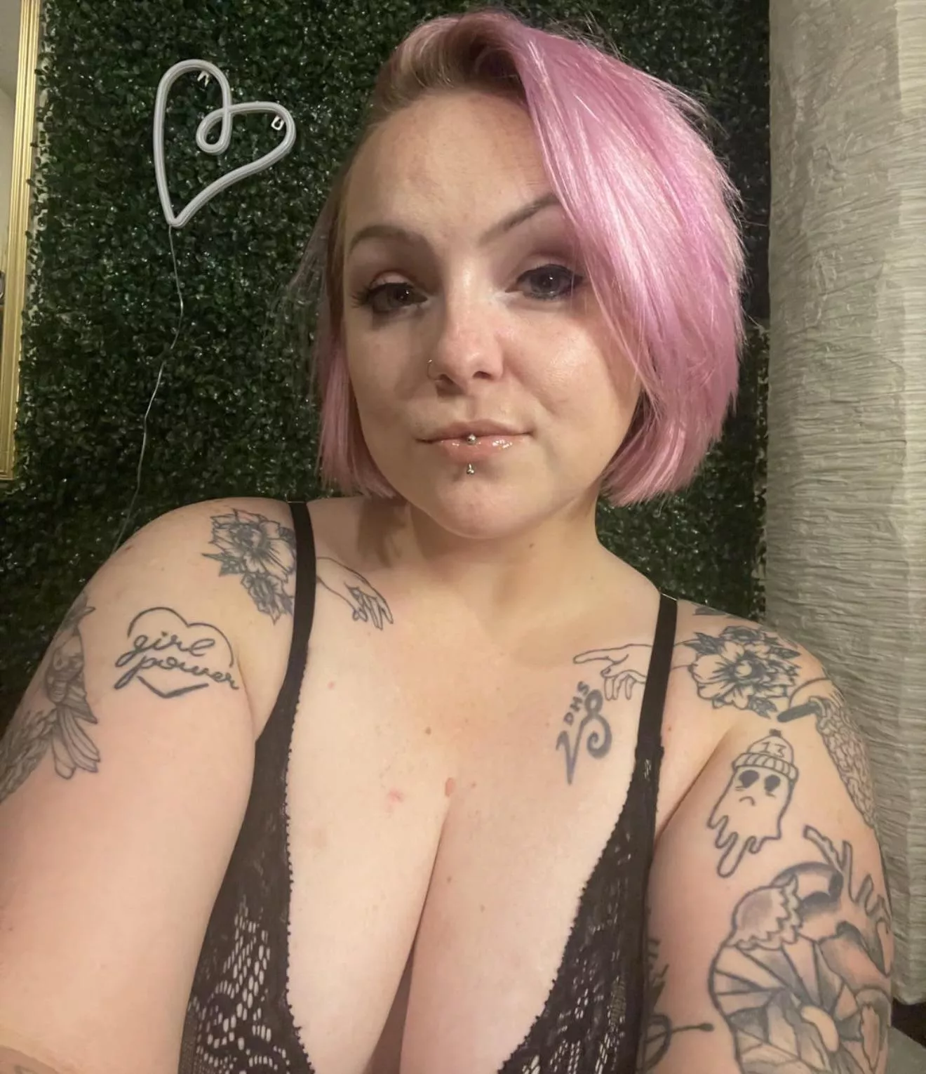 Upvote and I’ll send you the topless one