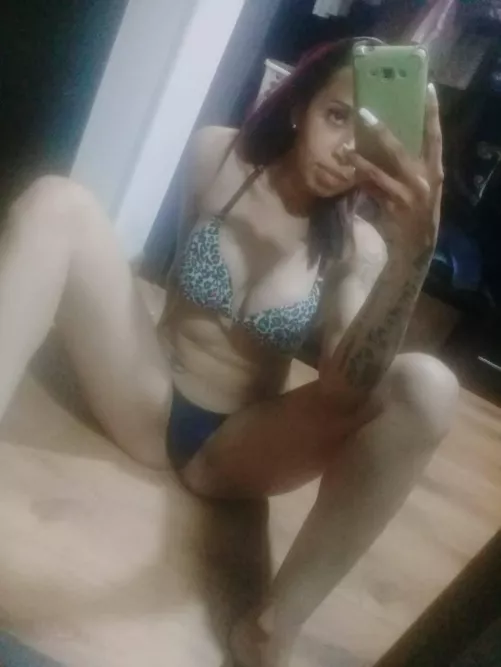 very hot cum on my Kik Sofia2022x telegram @pintura_20