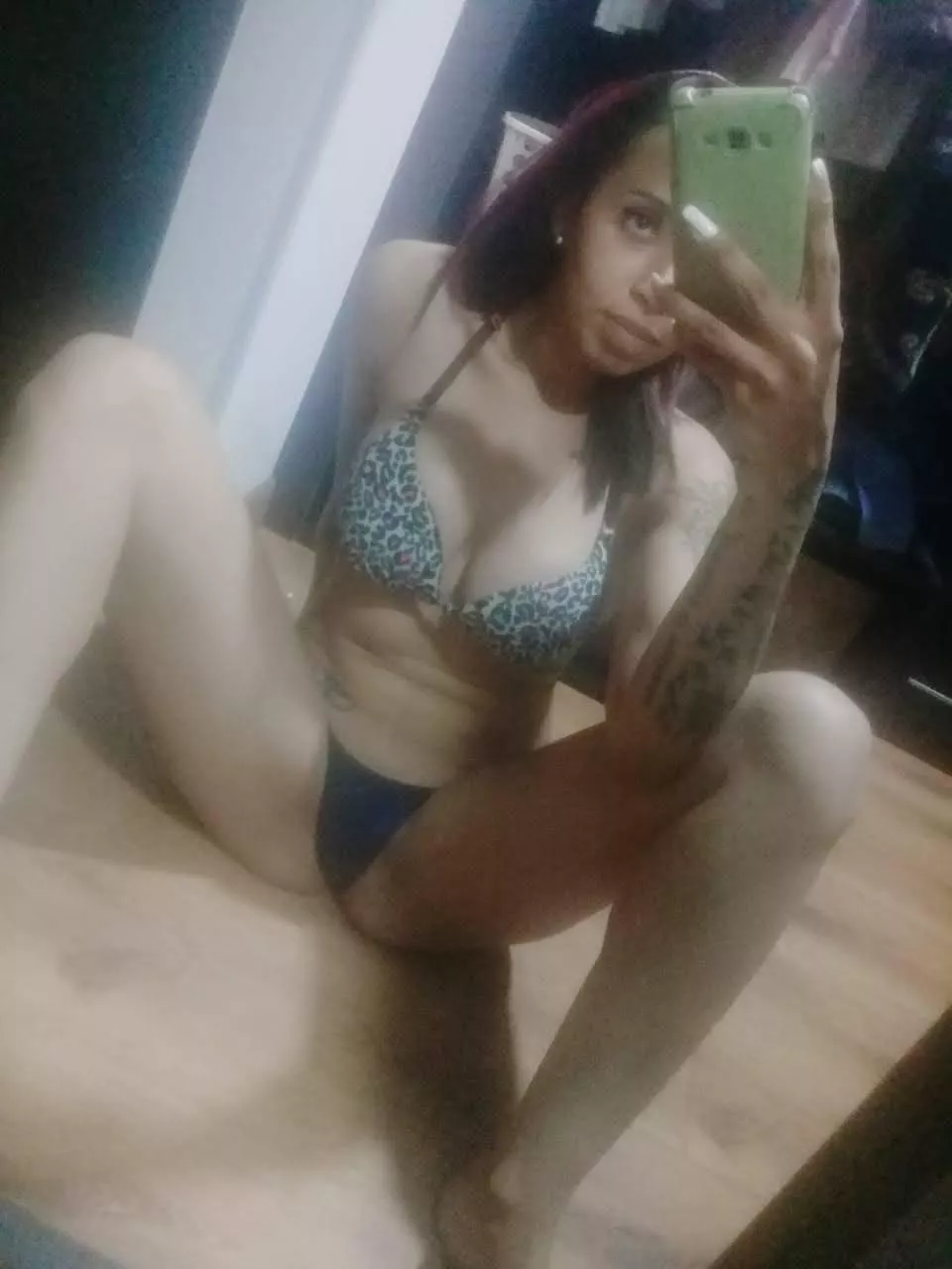 very hot cum on my Kik Sofia2022x telegram @pintura_20