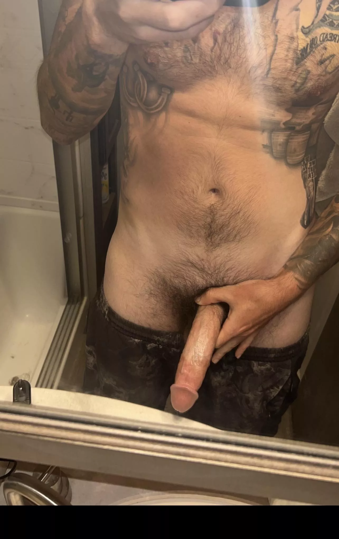 Waiting for someone to be bent over this sink😈