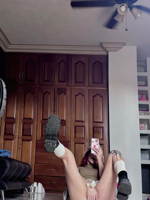 Wer will rein wo meine Hand ist?