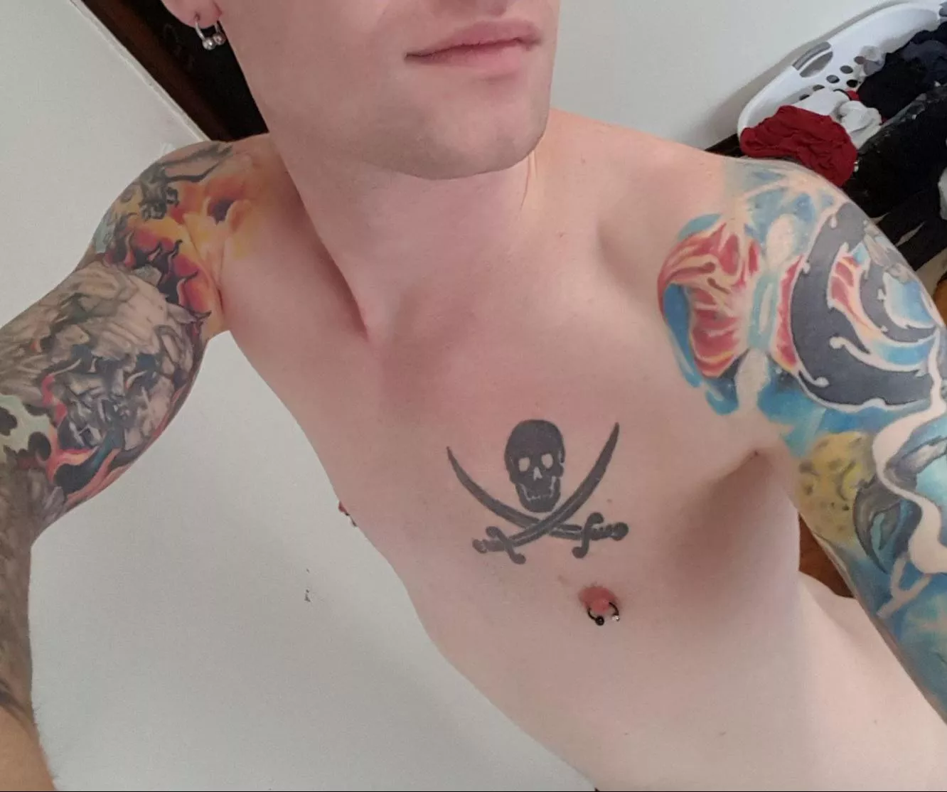 White piggy boi serving superior Black Master Cock kik: DirtyPiggyBoi 