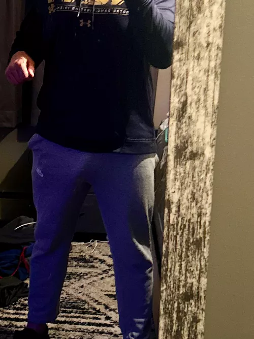 who likes a dilf in grey sweats