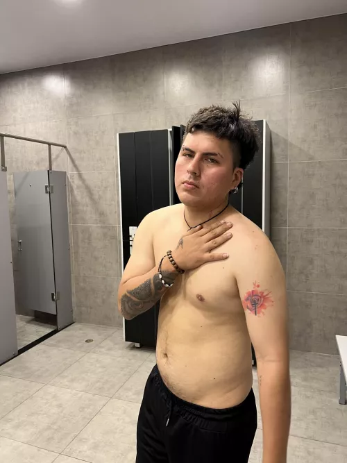 Who wants to bite my football player nipples?