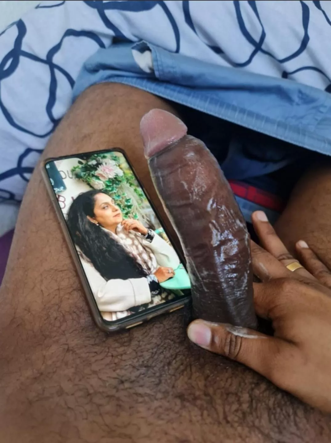 Why do boys love milfs.??