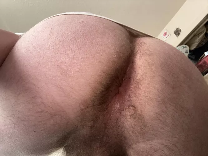 why is it so damn difficult to find a bro to worship our stink and filth with? 😩🫣