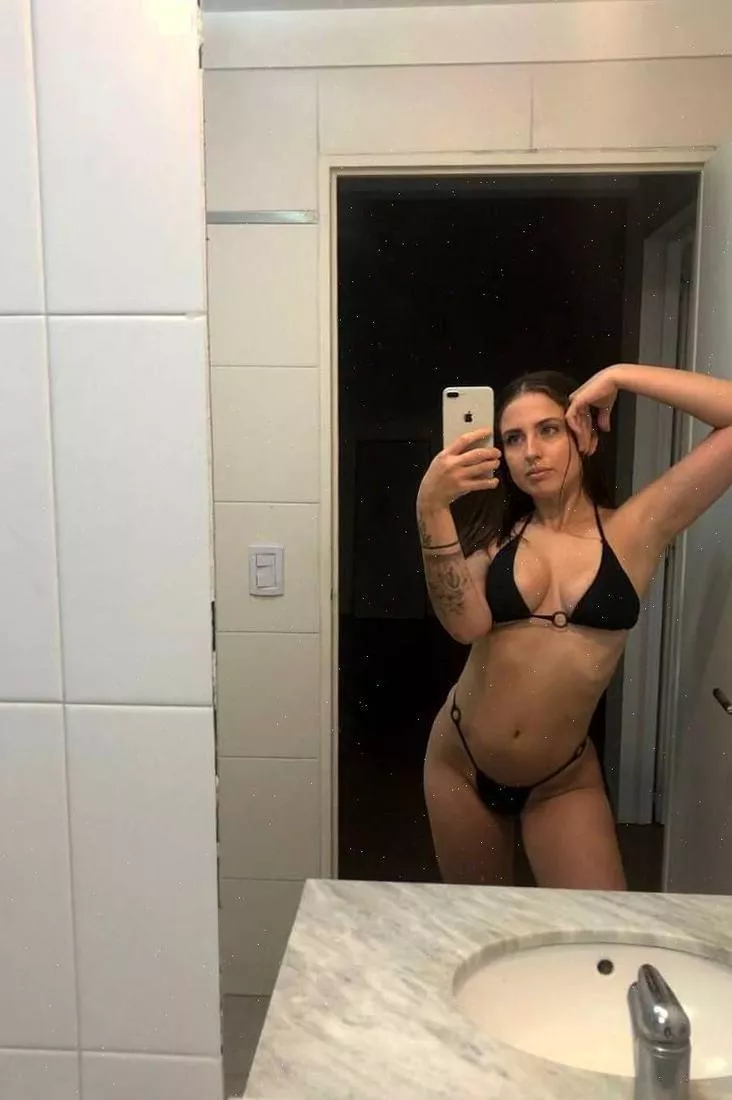 Would you f#ck me hard until I can’t take anymore tonight?✨🤎