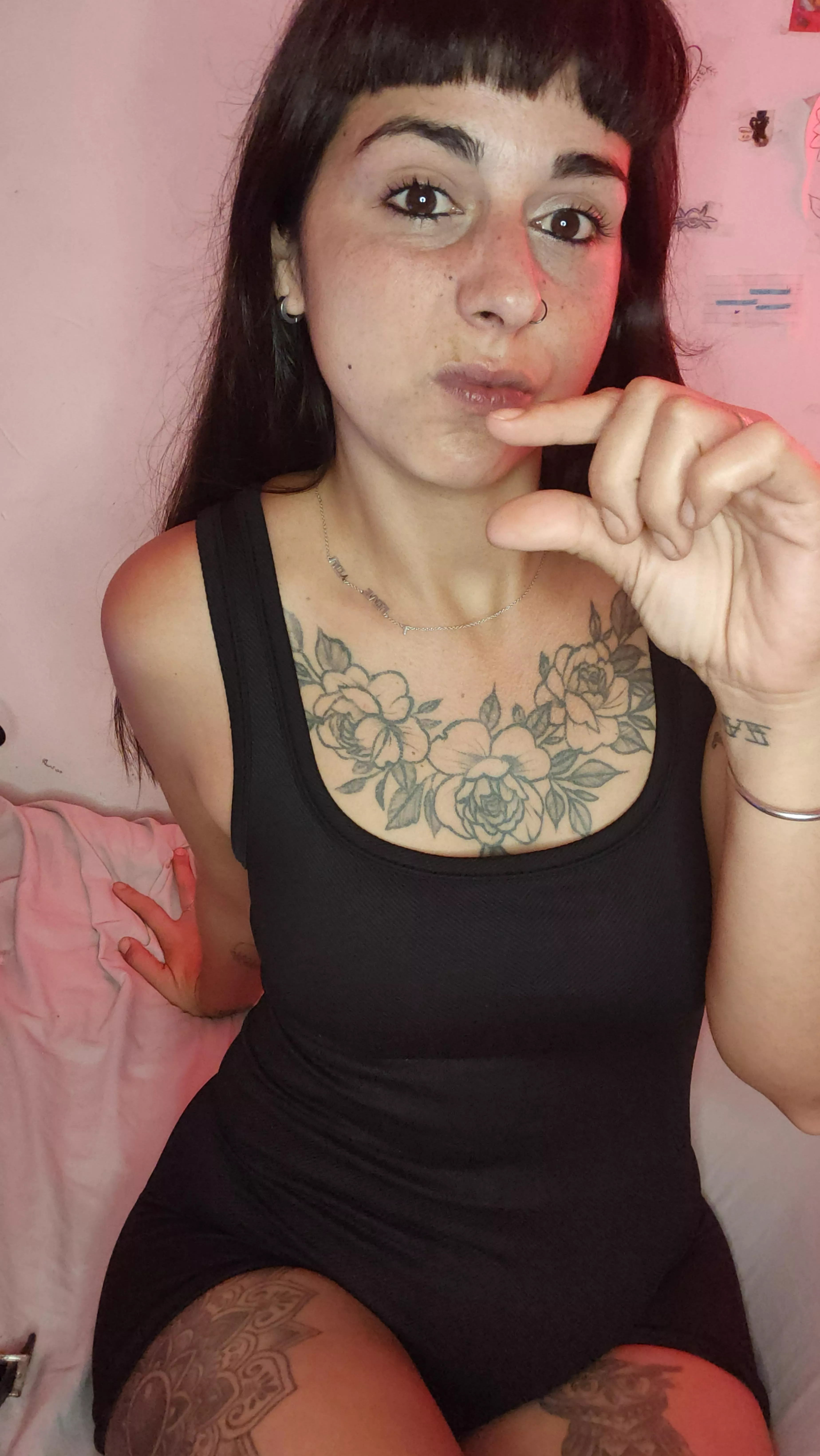 You will never please this goddess with that 🤣🤏🏻💅🏻⛓️