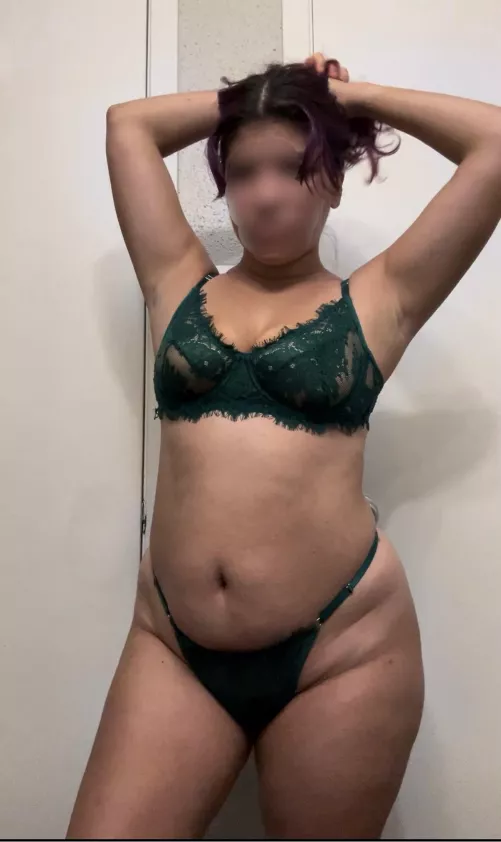 You, worthy of me? In your dreams. I’m unreal and unattainable. 