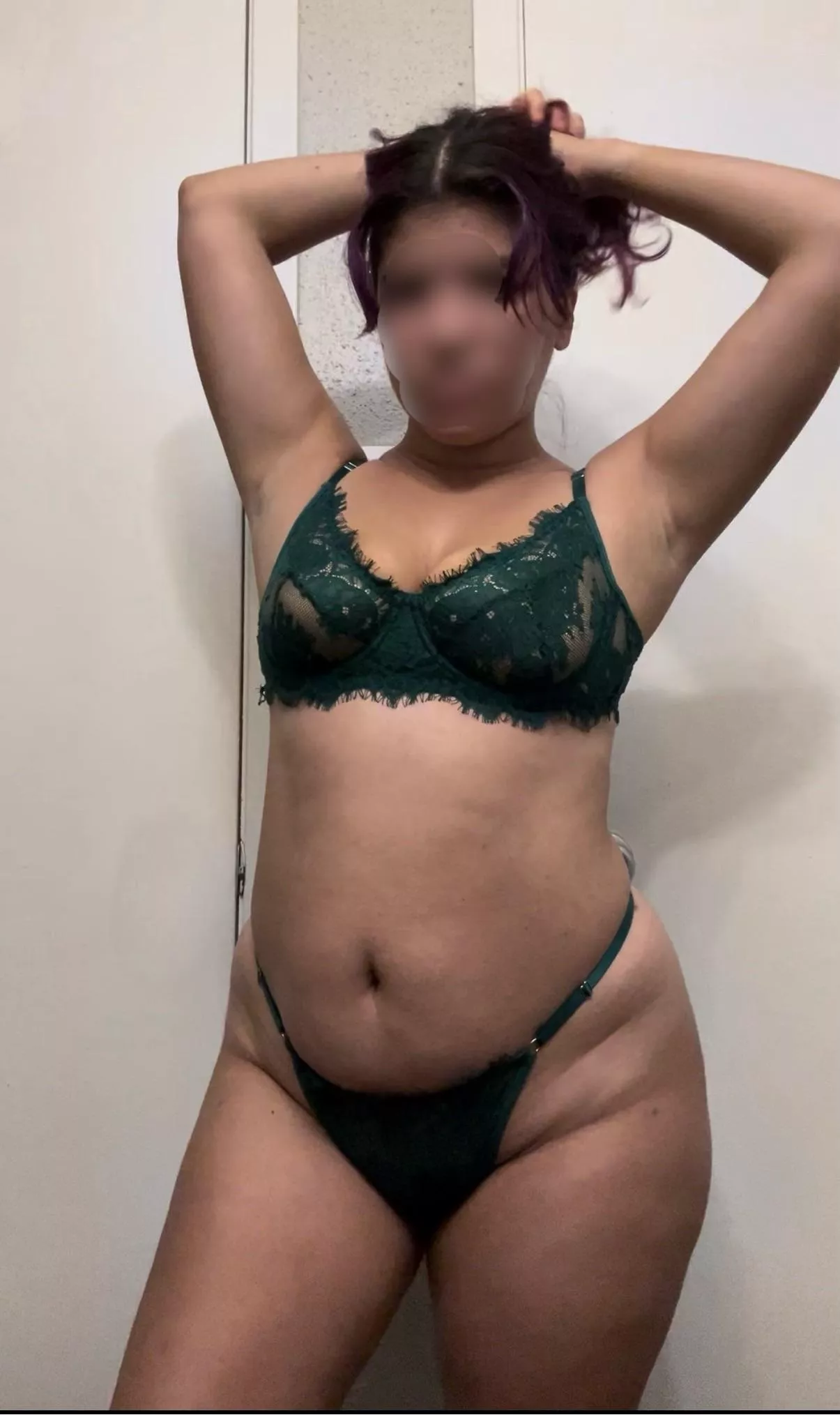 You, worthy of me? In your dreams. I’m unreal and unattainable. 