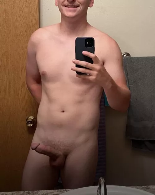 23 [M4F] #como Who’s free on Friday?