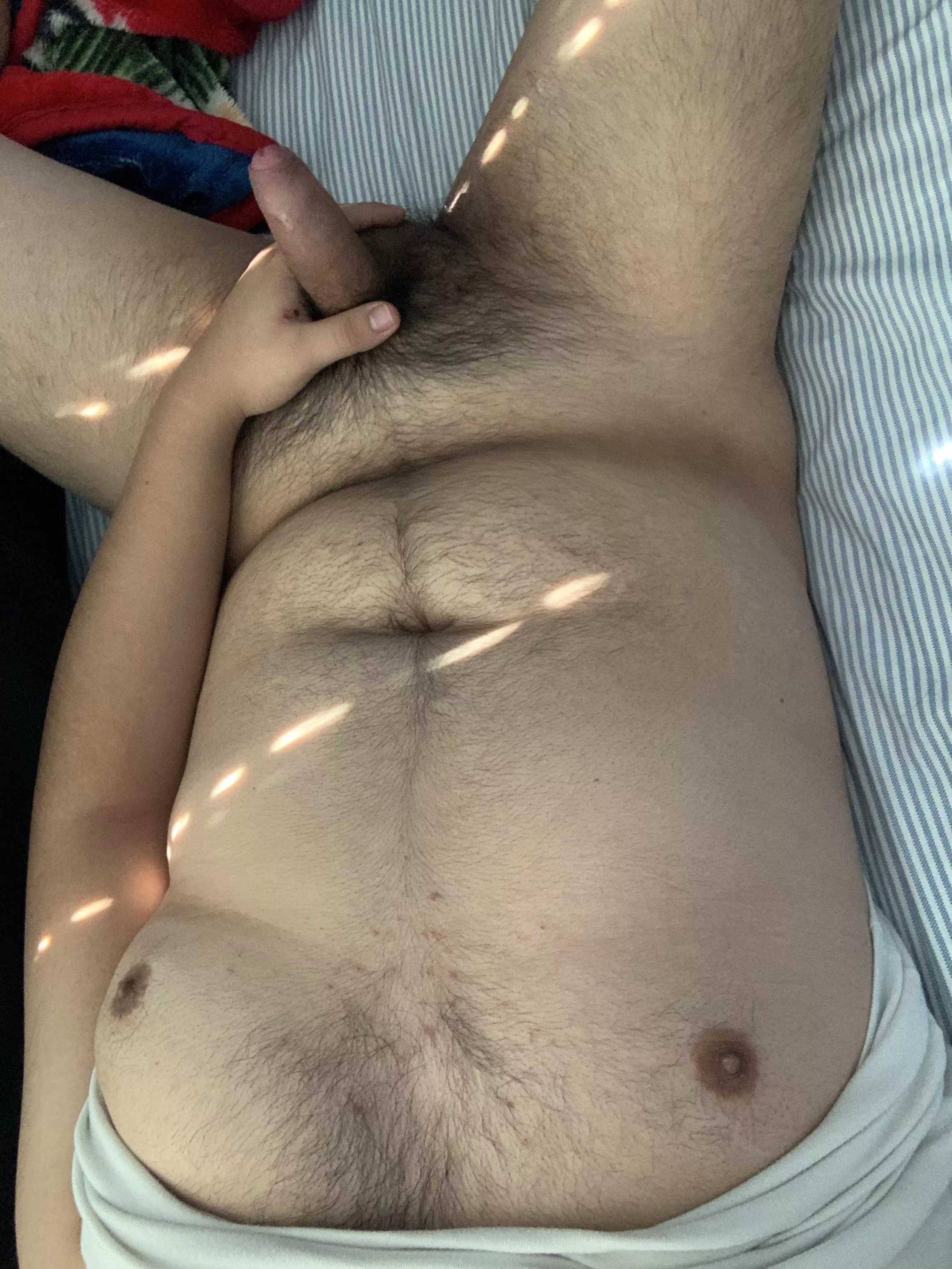 23yr SoCal- i need a bro to lick me all over and get kinky hmu if that sounds like fun  😏