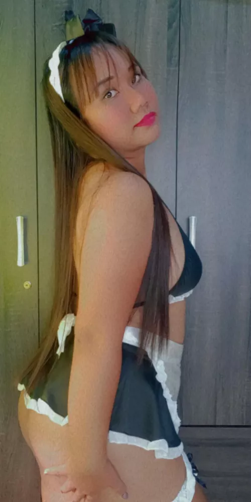 25 F4M Pinay here. Any pipes there i can clean?