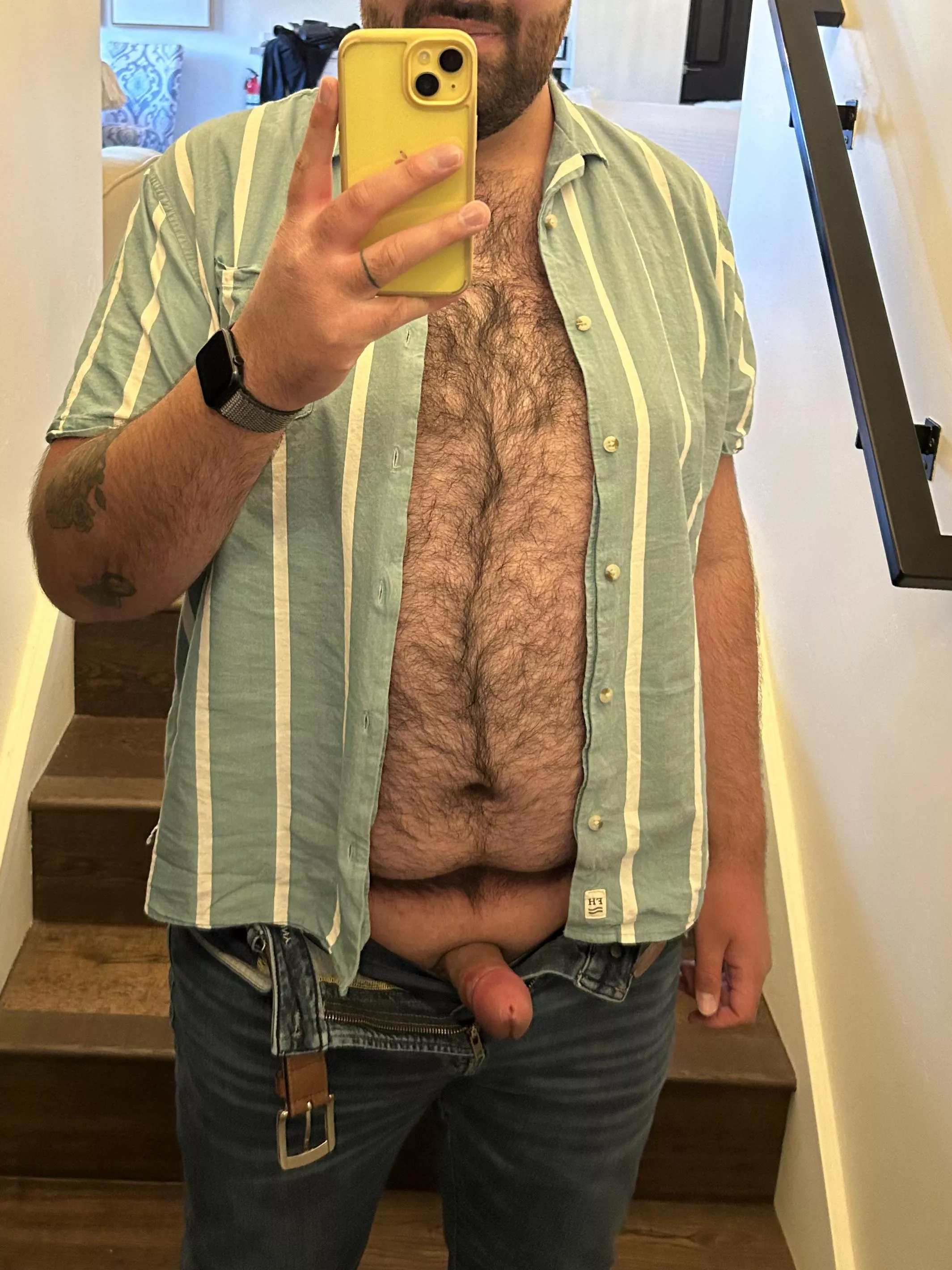 [30] I really like pictures of myself in unbuttoned shirts. Do you agree?