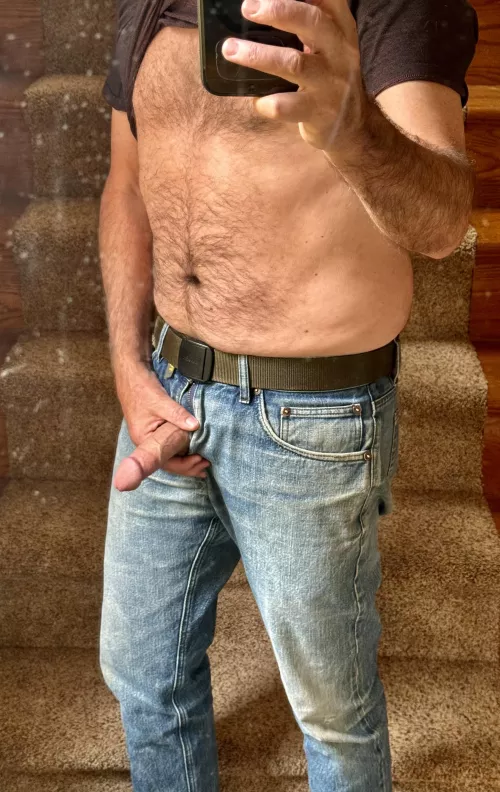 [61] Ik I need to clean the mirror… in the meantime are you caught in the stares or want to be caught in the stairs?