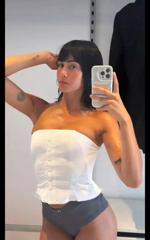 Alguien paja o morbo con aitana? O alguien hace rol o quiere o hace tribute