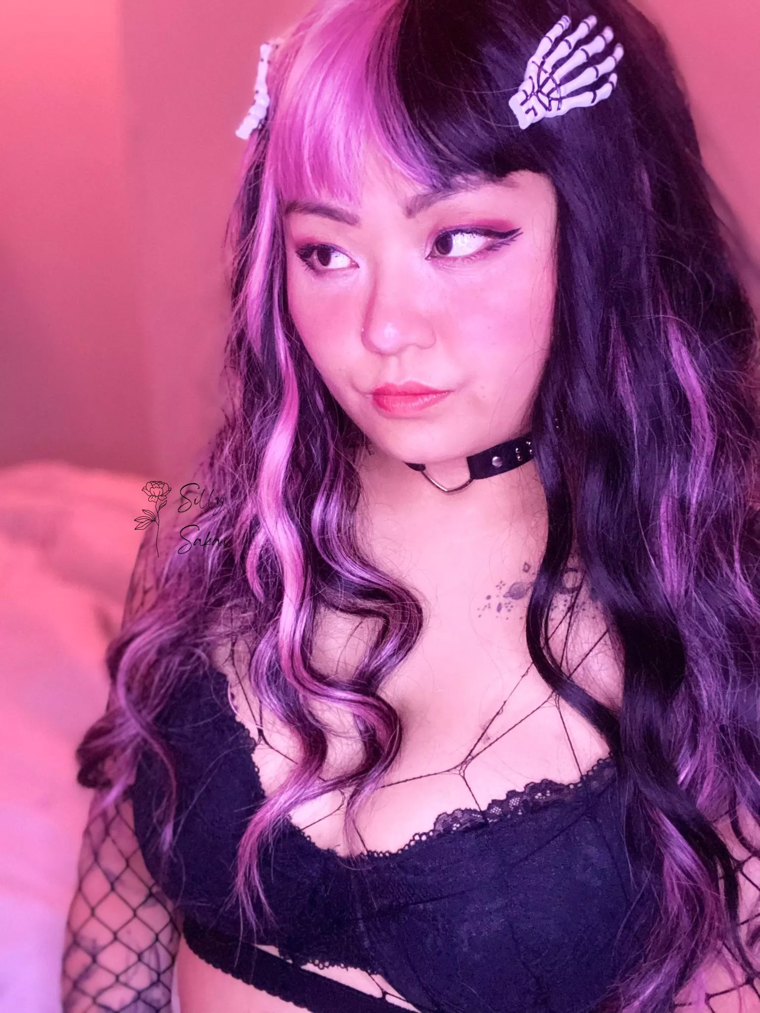 An emo girl’s favourite activity on halloween is haunting your wallet