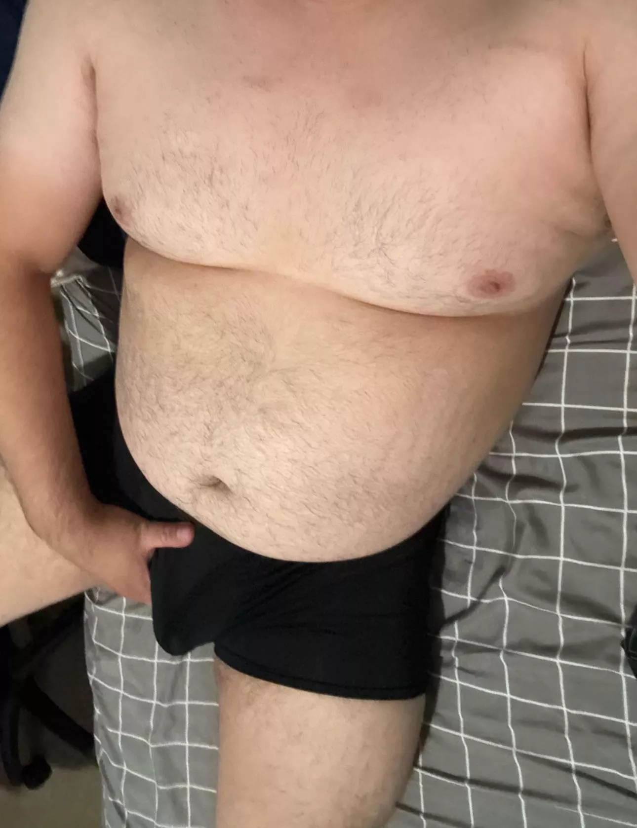 anyone hosting[90807]looking for fun 