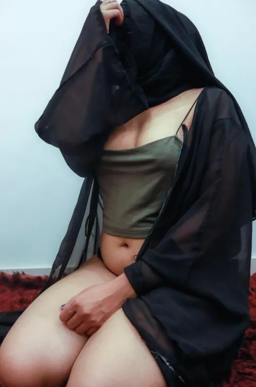 arab girls are not as shy as they seem