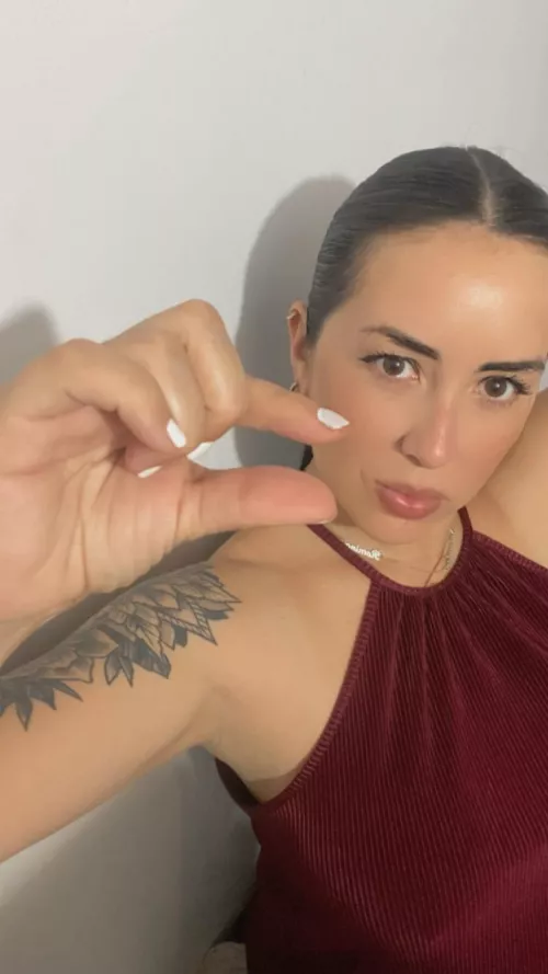 Arrow up and say yes if you're under 6.5 inches, I WILL ask for proof