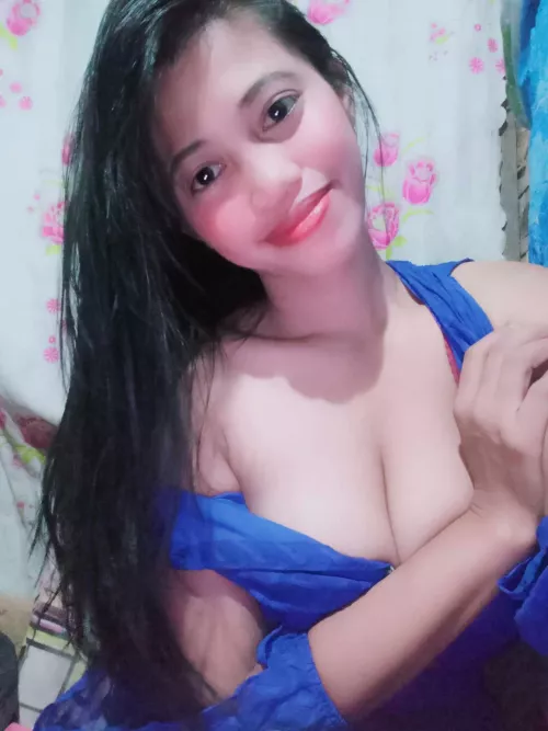 Asian girls love to show us their tits! Go see! Live now on - AsianGirlsLive.Net 🇵🇭