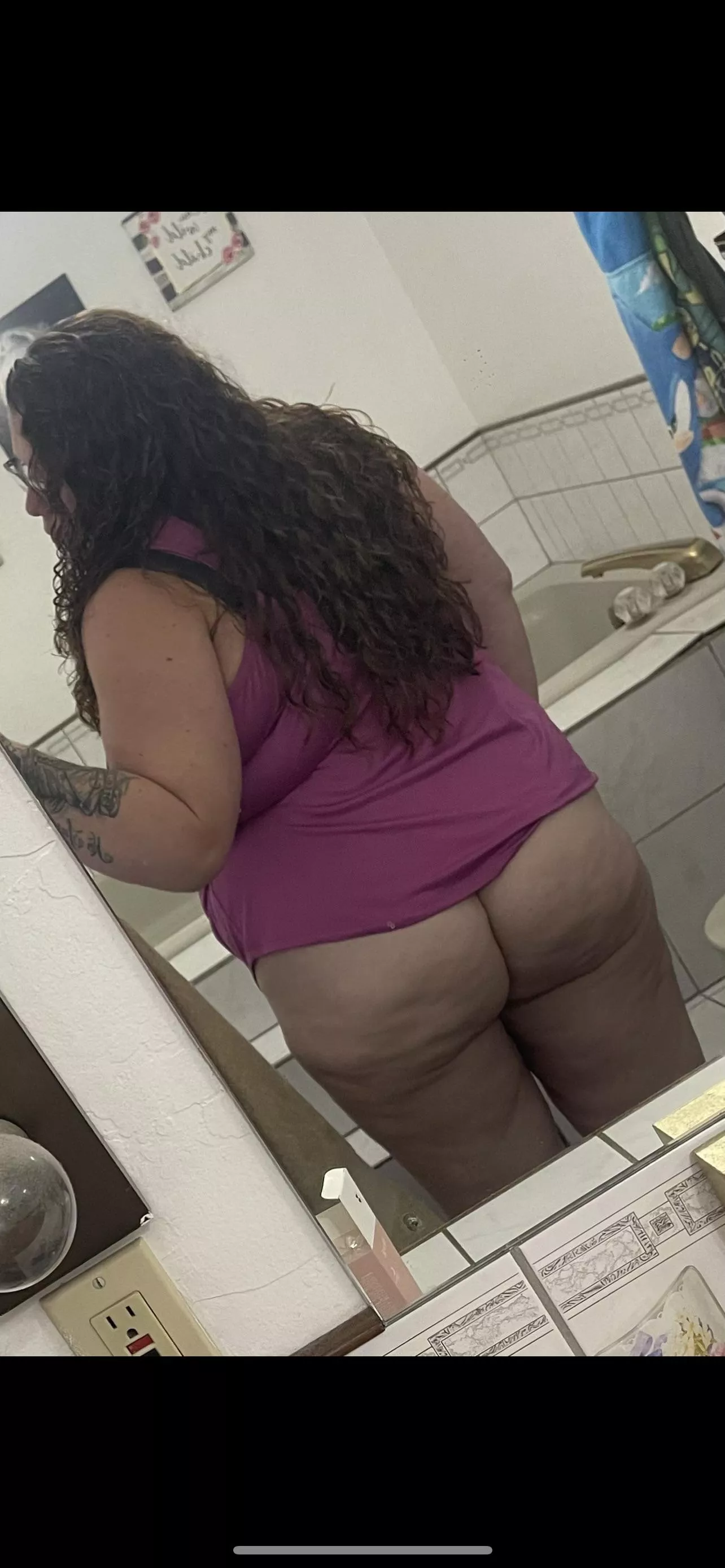 Big Booty MILF - BBW . 