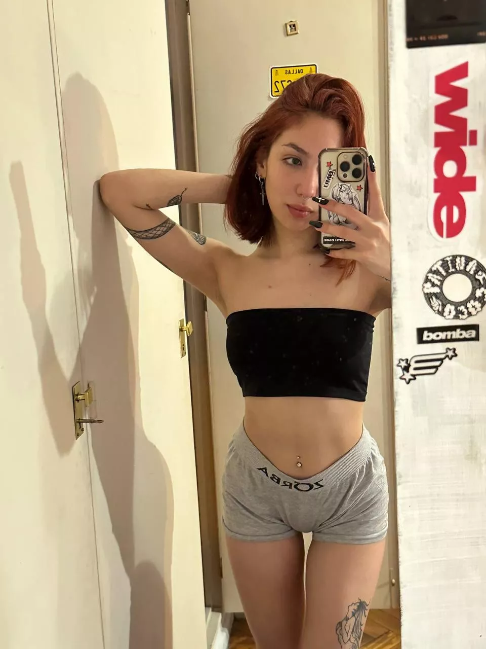 (brissy) am i tiny enough? 