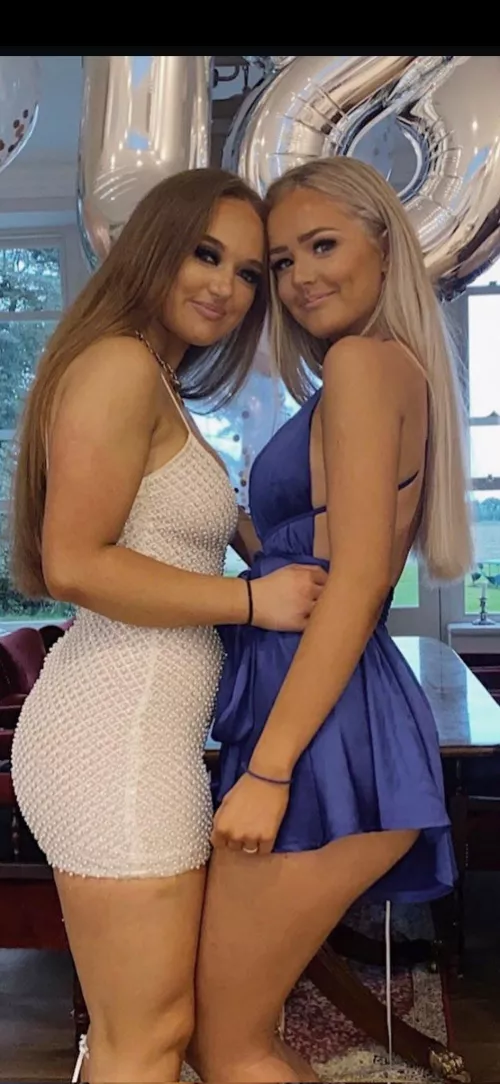 Brunette or Blonde on their 18th?👀