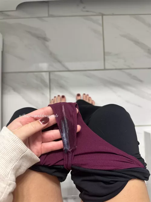 Cleanup on isle between my legs😜