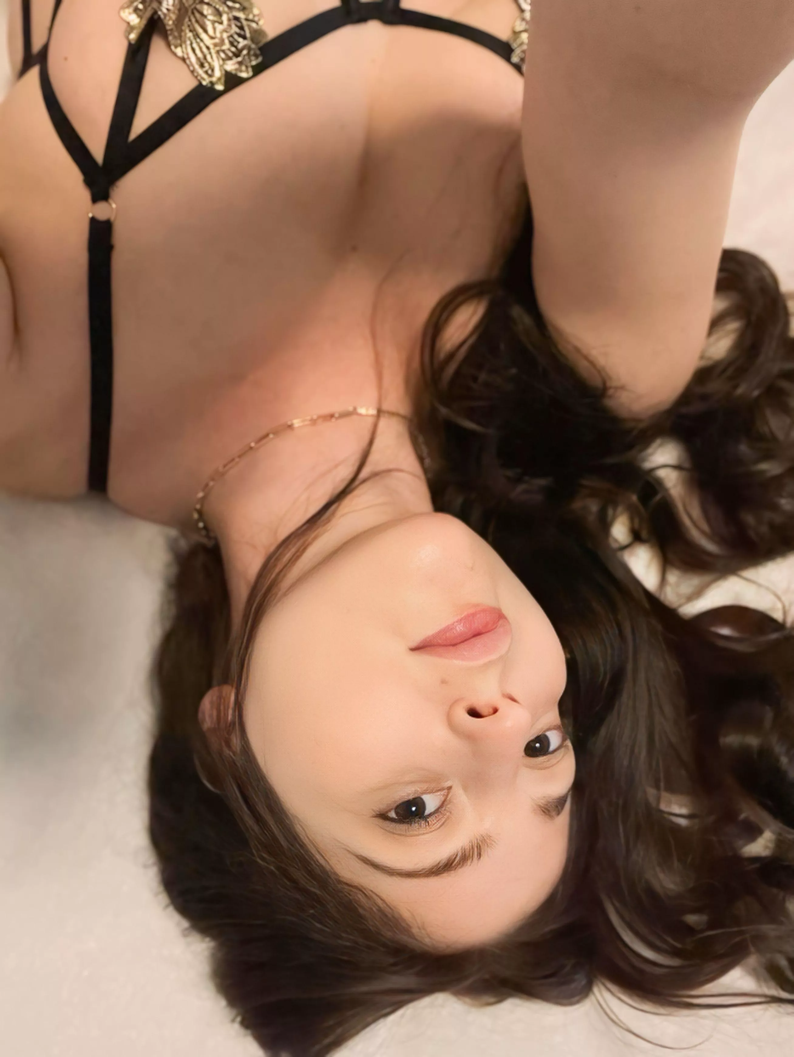 Come say hi on my OF 🍑🥵 link below 👇 