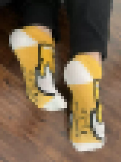 Day 25 of socktober - how do you like your breakfast? Sunny side up? 💛 🍳