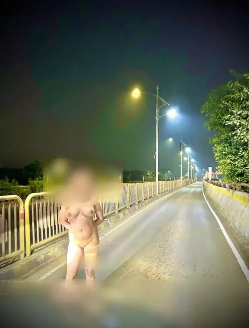 Distraction may lead to accidents🥵👅| Guess the place🙈