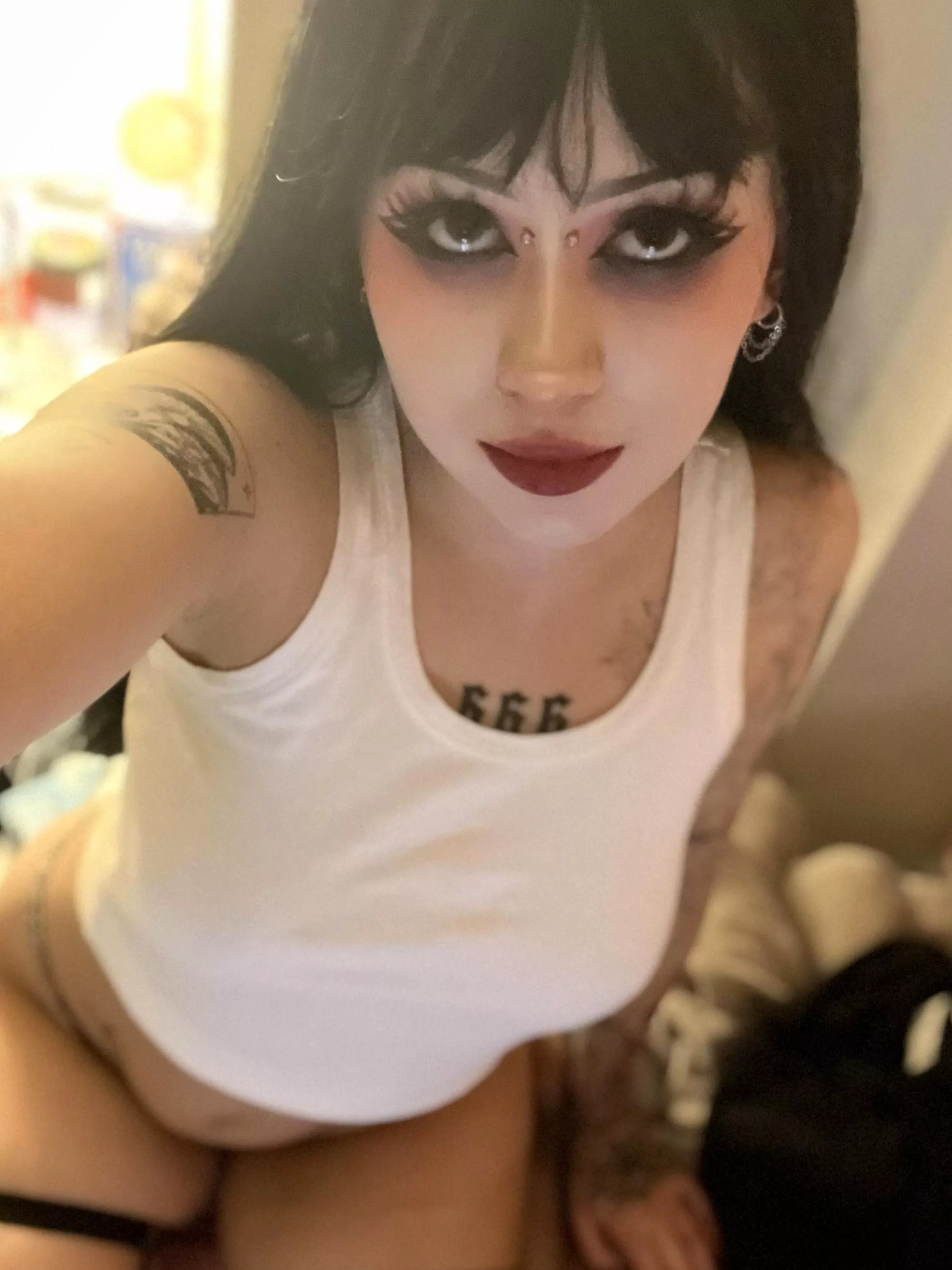 do i have to eat u 1st or are u gonna eat me first? (｡˃ ᵕ ˂ )