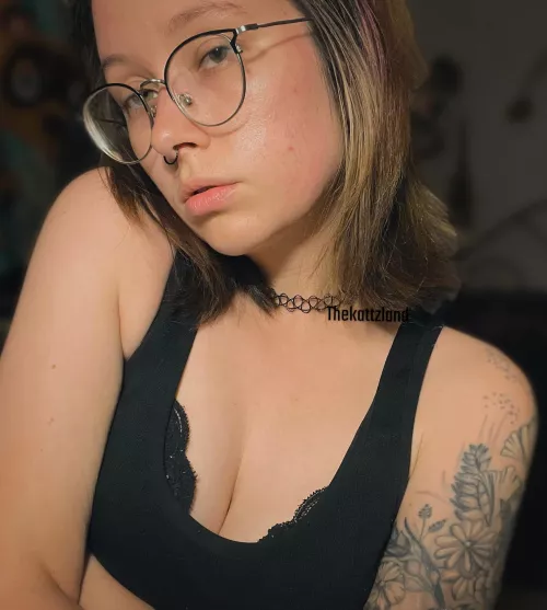 Do you think I'm more than just a pretty face? 