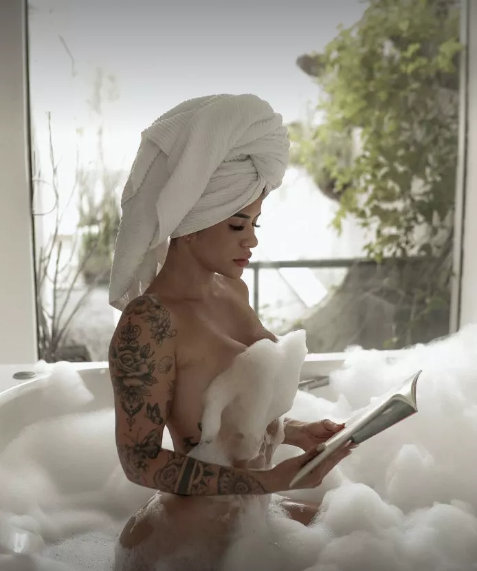 Do you want to join me to bath? 