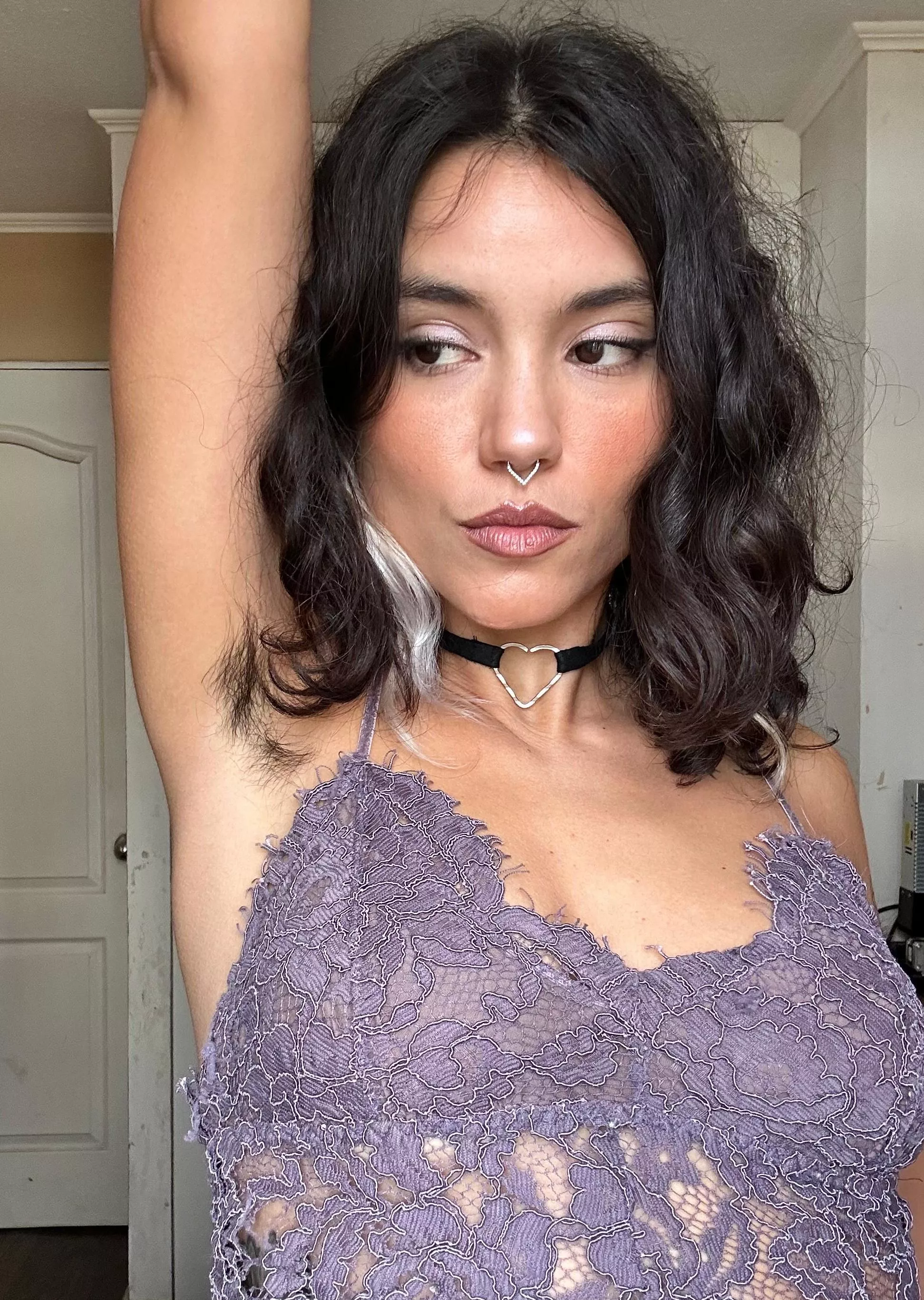 Don't wanna look at you 