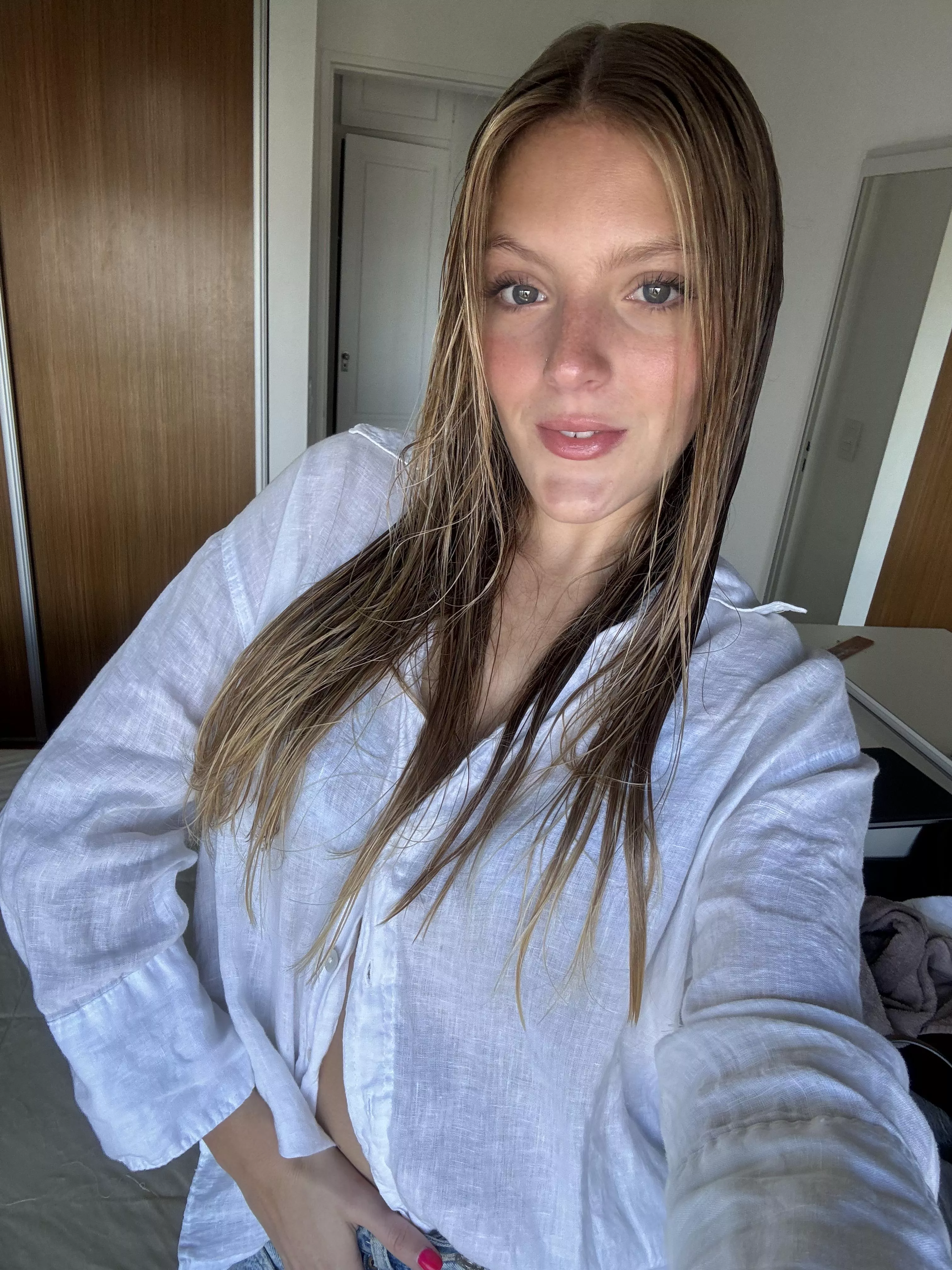 Down for a date vibe tonight? Let's chat!