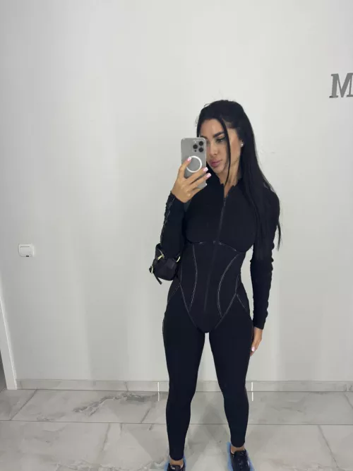 Emo Bunny Girl Wants to Please You