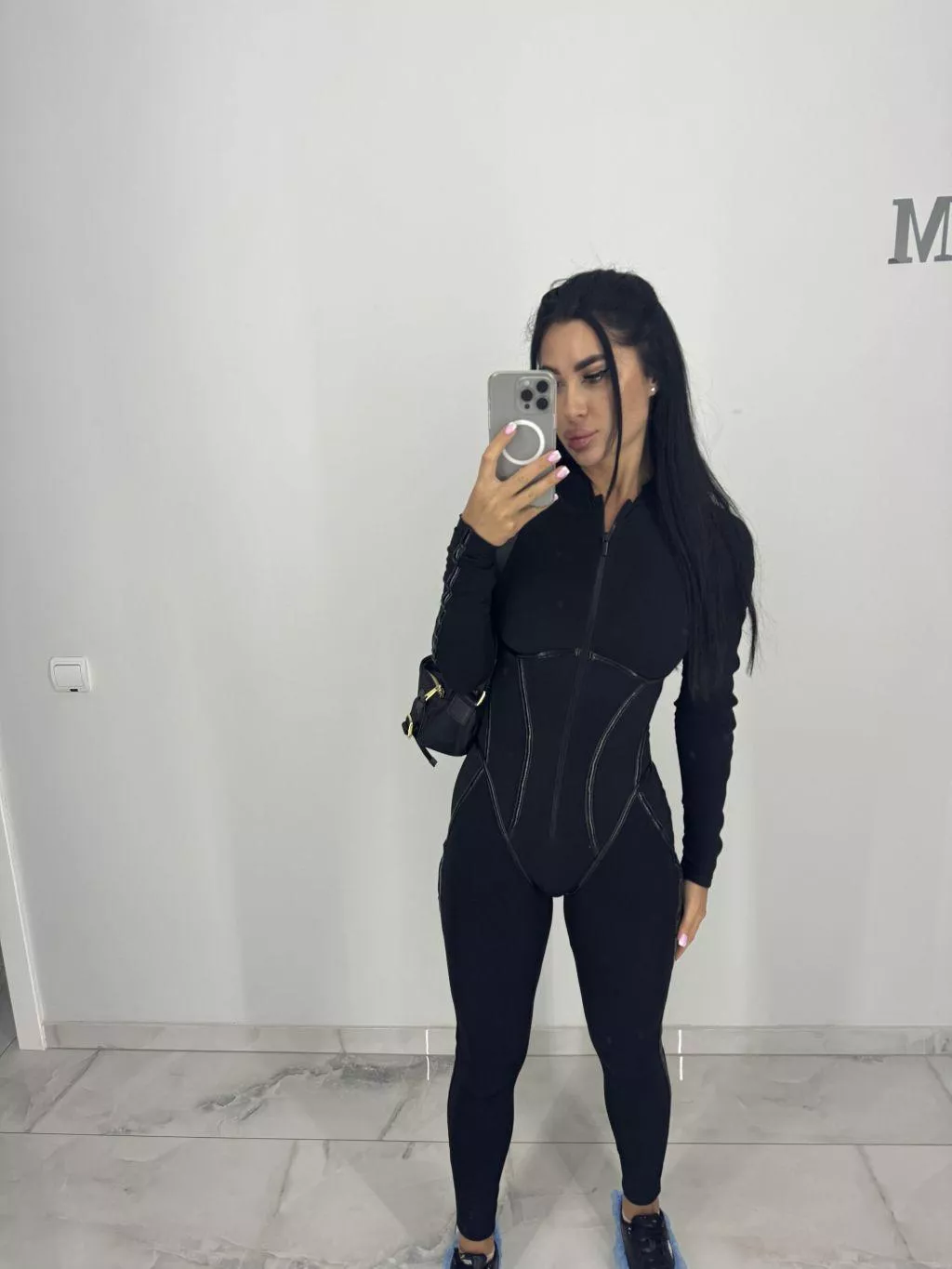 Emo Bunny Girl Wants to Please You