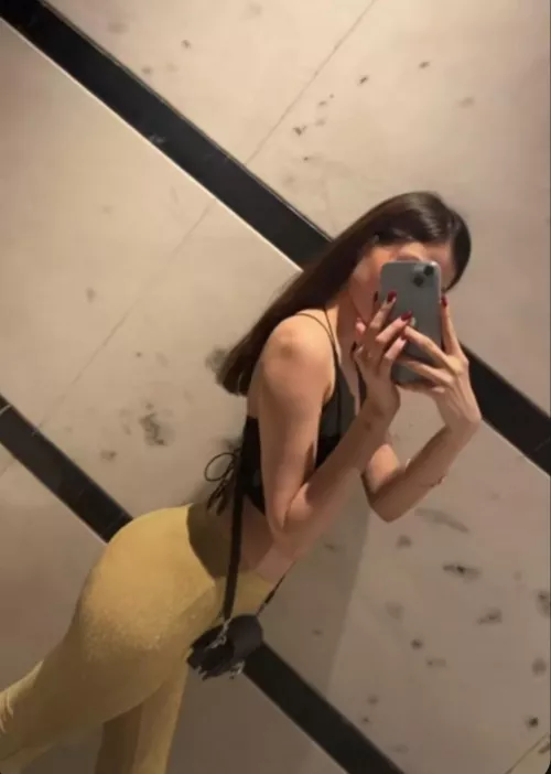 (F19) Please traumatize me, I'm begging you...