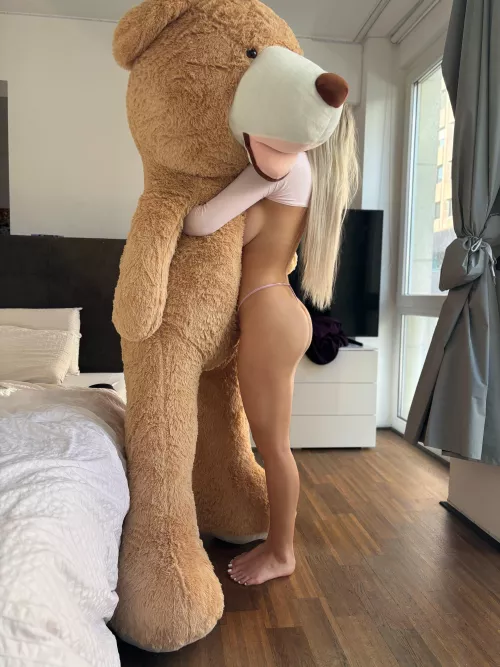 finally found someone who likes cuddling with me :)