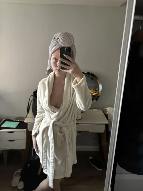 Fresh from the shower , ready for some breeding time