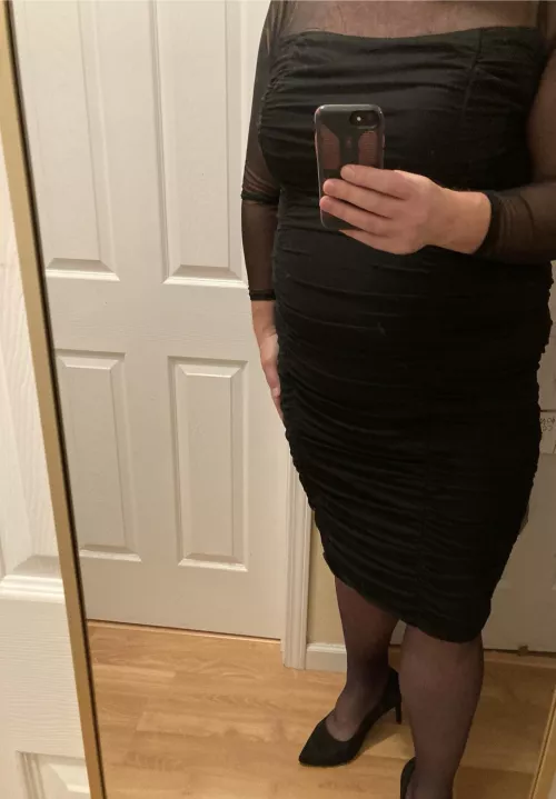 Got me a cute black dress! 😍😍