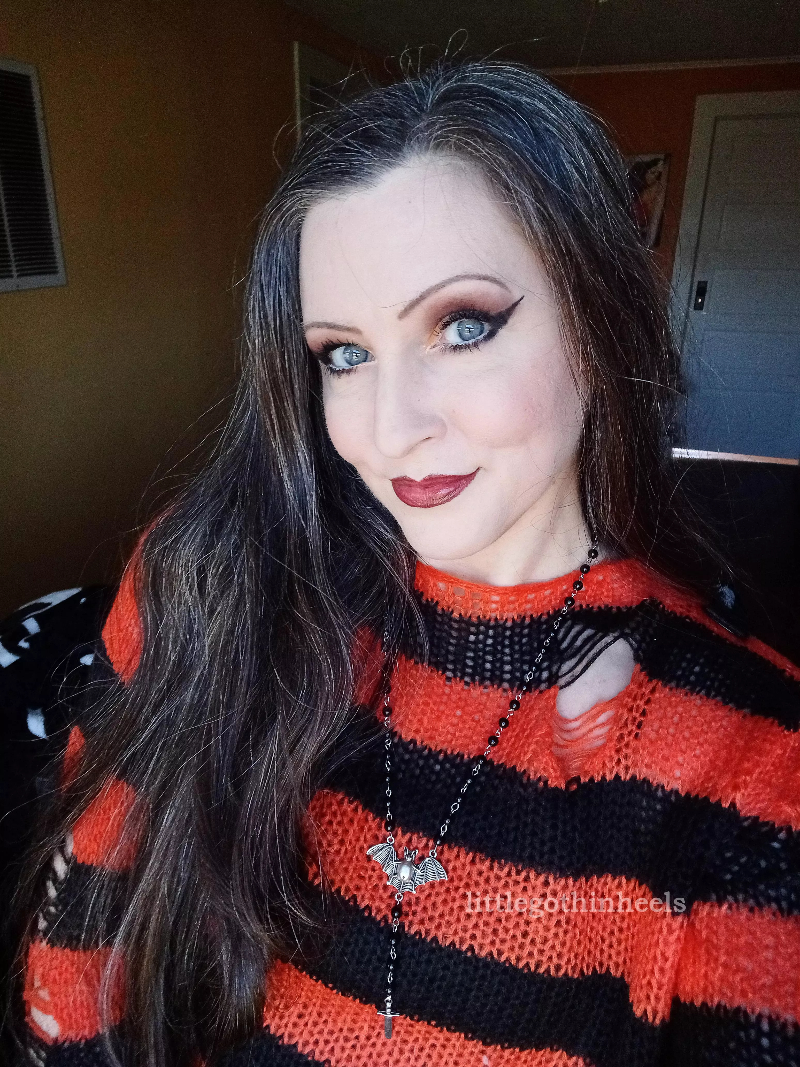 goth girl since the 90s (43F)