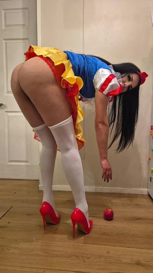 Halloween dress up 🍎