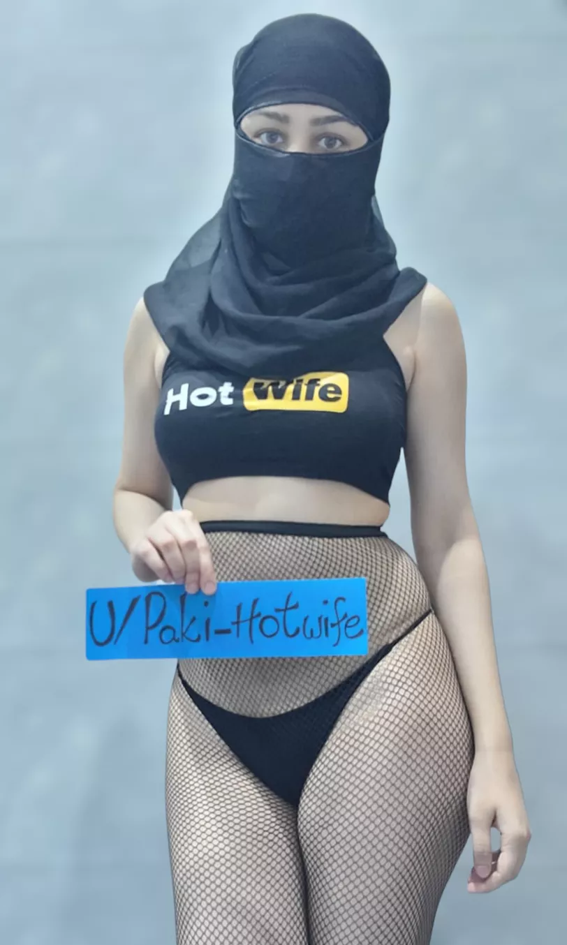 Hijabi Hotwife 🫦